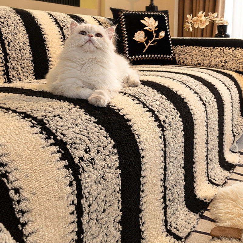 Pet-friendly scratch resistance